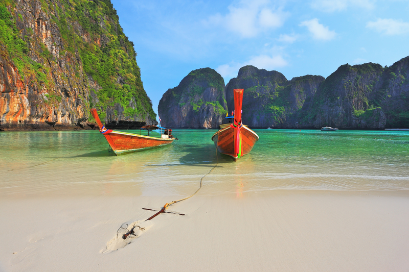 Which out Islands to visit when traveling to Thailand