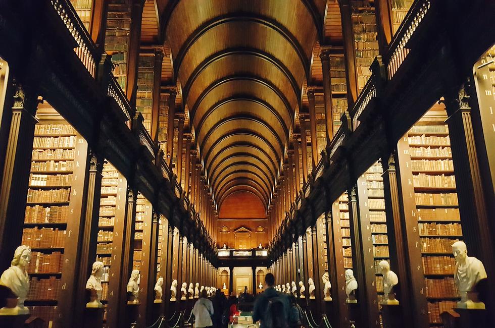 ​Five Amazing Facts About the Long Room at Trinity in Dublin, Ireland